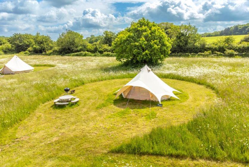 Red Clover At Blanca'S Bell Tents Villa Ringstead  Ngoại thất bức ảnh