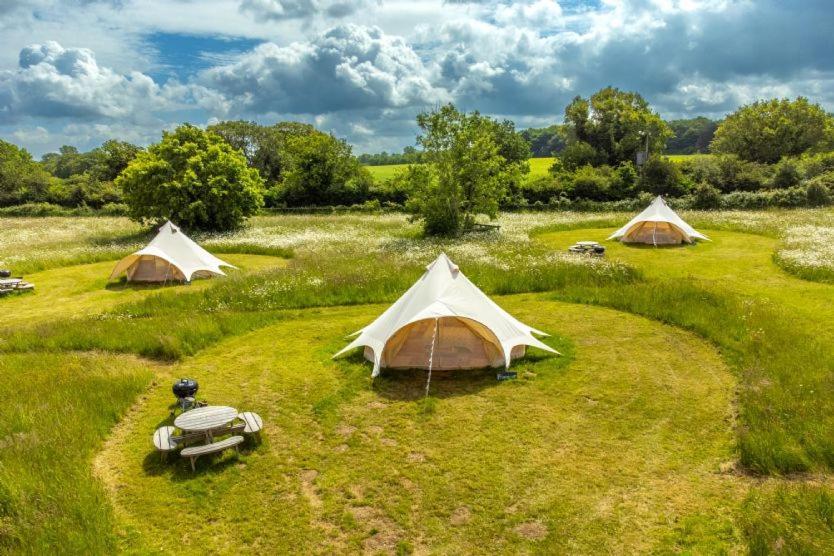 Red Clover At Blanca'S Bell Tents Villa Ringstead  Ngoại thất bức ảnh